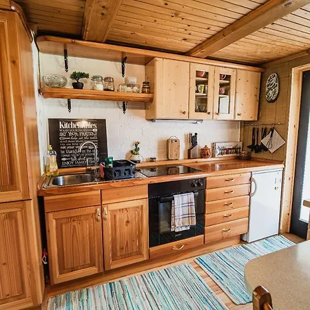 Hidden Pearl Chalet *